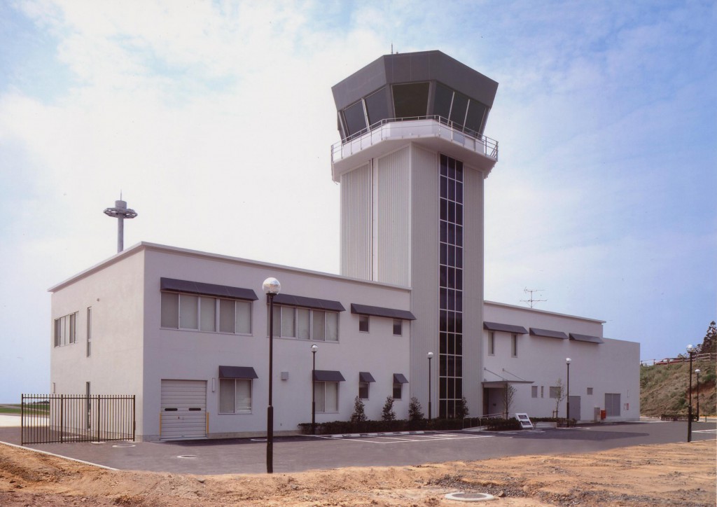 大阪航空局長表彰を受賞しました。