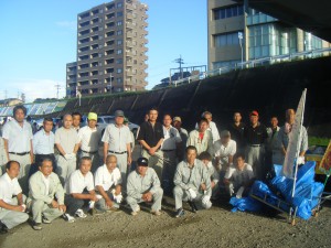 第５４回川内川花火大会後の河川敷ボランティア清掃に参加。