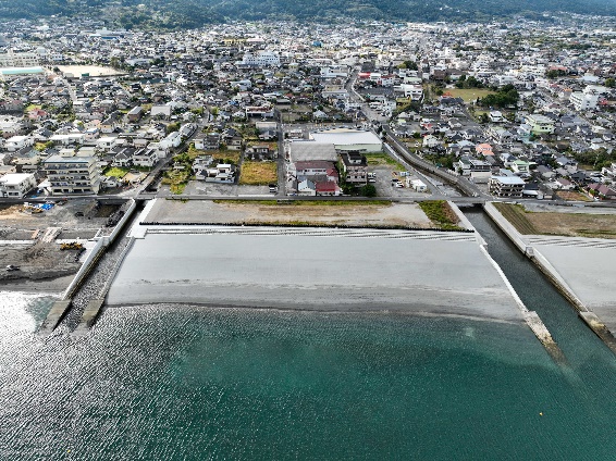 令和４年度指宿港海岸（湯の浜地区）護岸（改良）外１件工事（第２次）